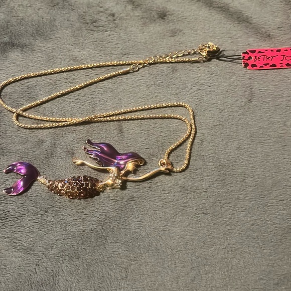 BETSEY JOHNSON MERMAID NECKLACE NWT - Picture 2 of 6
